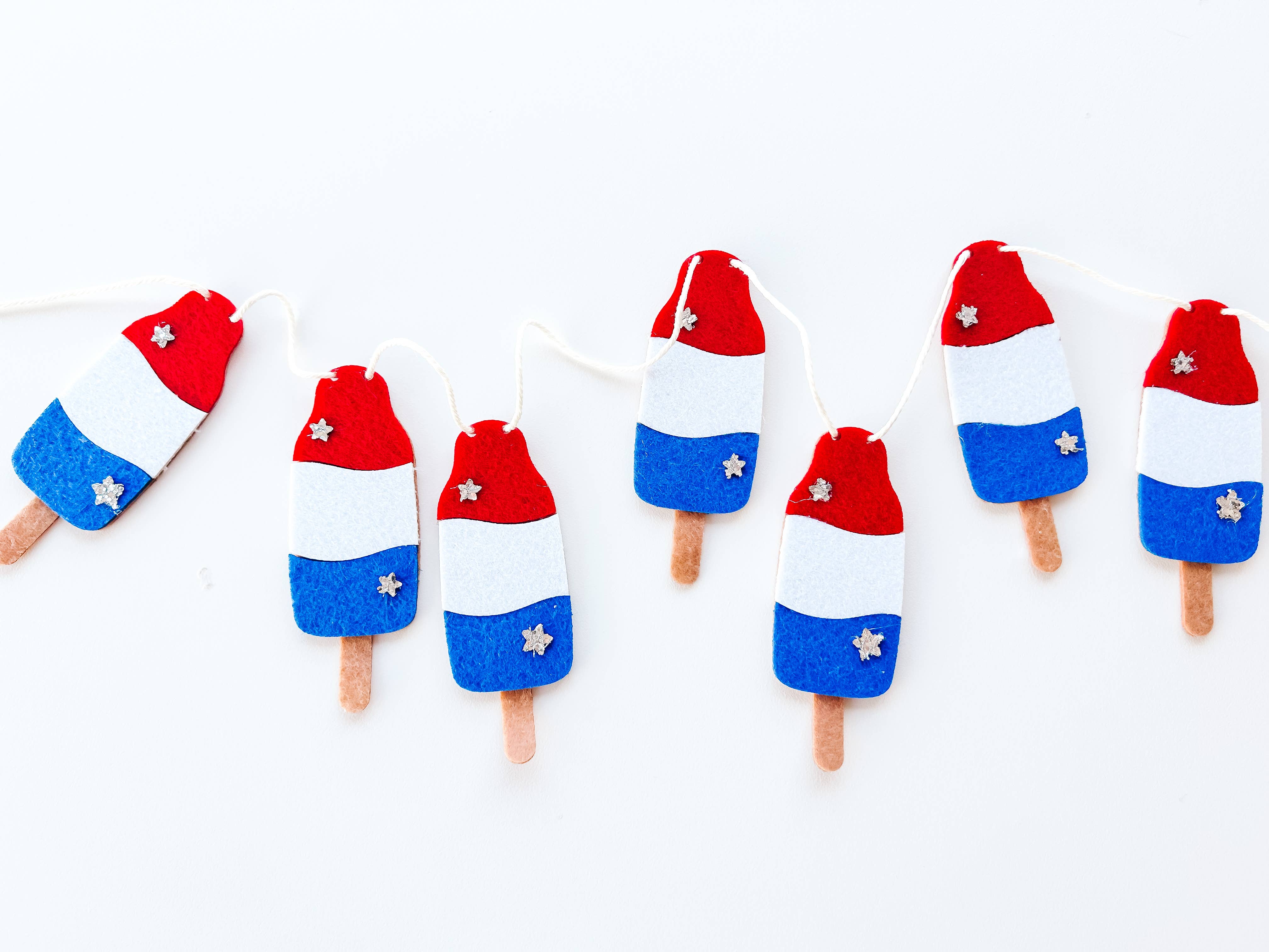 Rocket Pop Garland