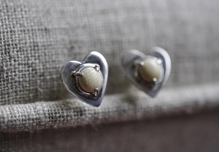 Mammoth Mini Heart Post Earrings